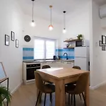 Elegantis Santa Croce Apartment