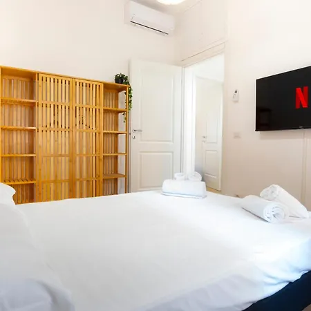 Elegantis Santa Croce